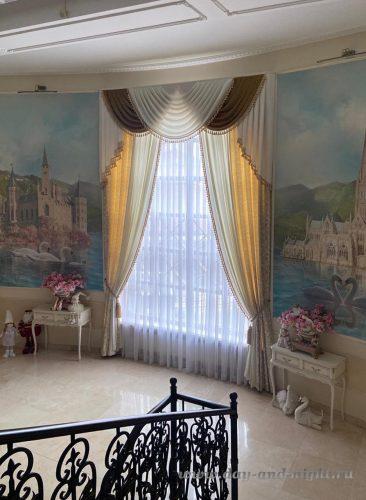 Шторы разноцветные с ламбрекеном с отделкой wa0011-3.