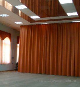 Негорючие шторы для сцены актового зала школы, г. Москва, крупным планом - 10.