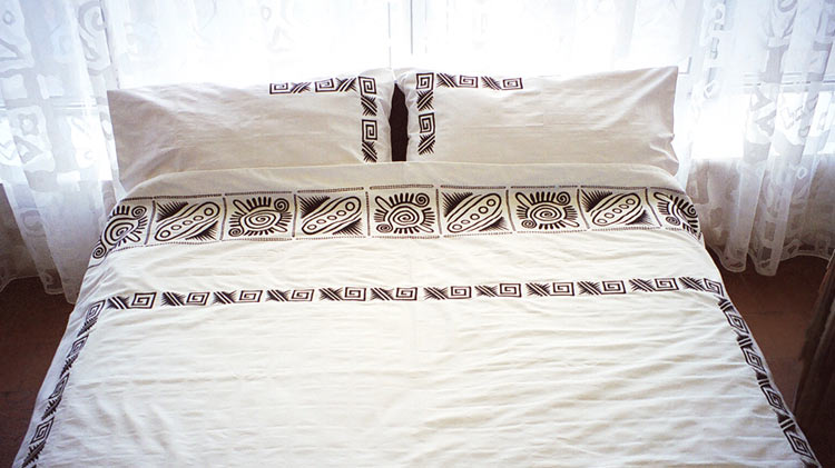 Вышивка на постельном белье